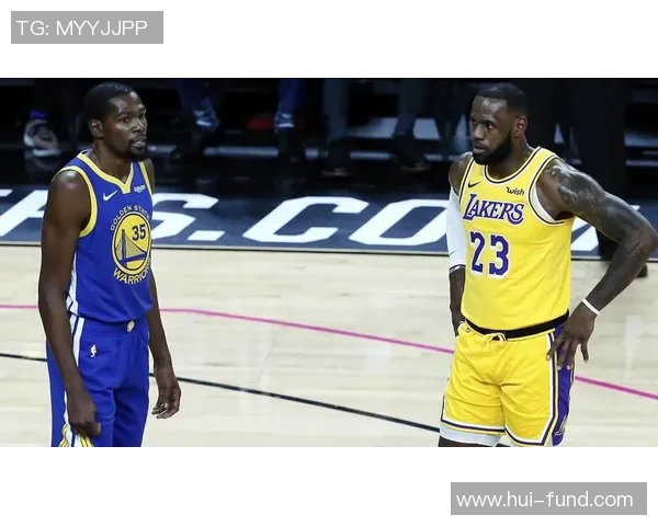 湖人勇士圣诞大战精彩瞬间回顾与赛场氛围分享