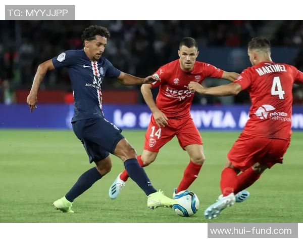 尼姆主场迎战巴黎圣日尔曼势均力敌的法甲巅峰对决即将上演 尼姆主场迎战巴黎圣日尔曼势均力敌的法甲巅峰对决即将上演